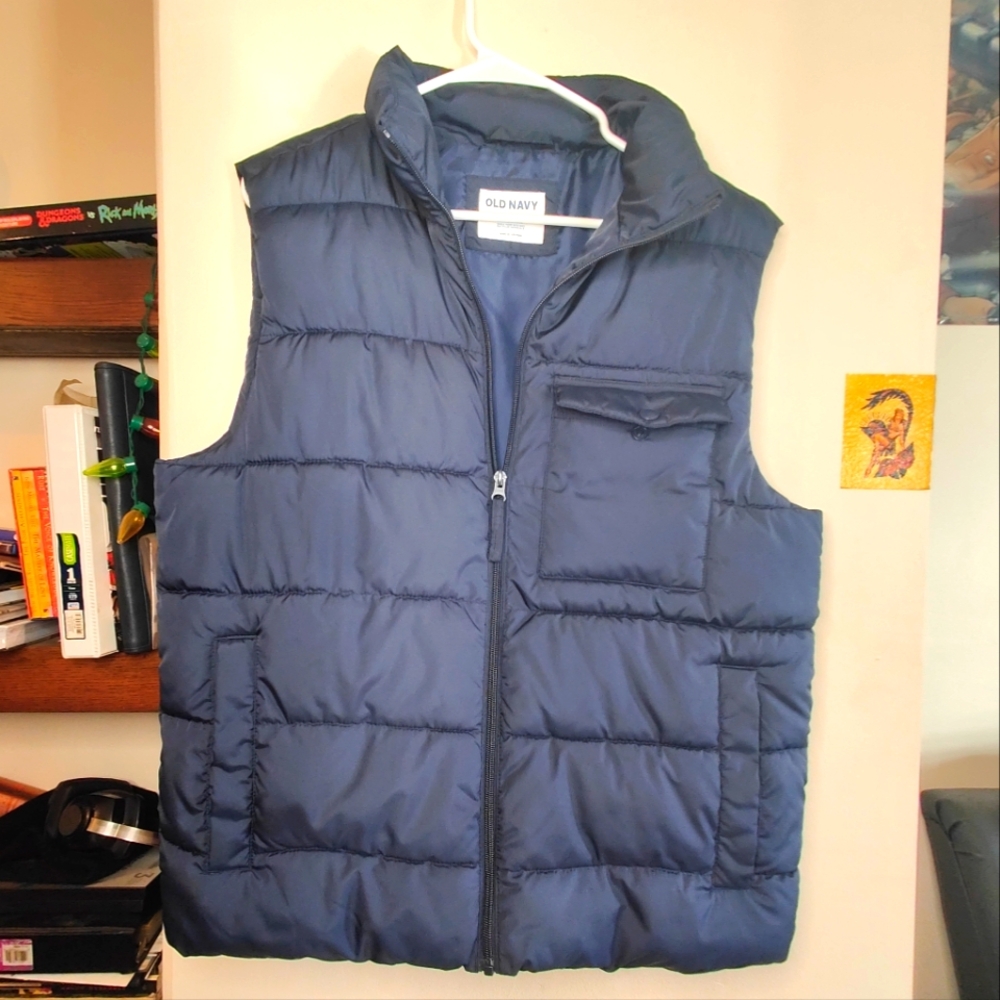 Dark Blue Old Navy Puffer vest size US Woman's Medium with pockets